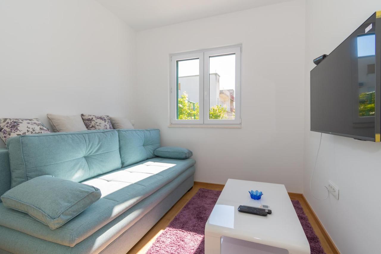 Apartments Lovor & Lavanda Kastela Bagian luar foto